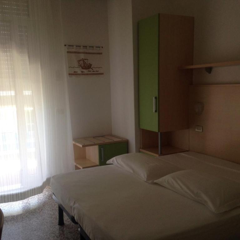 Hotel Lazzarini - Camera Standard Matrimoniale/Doppia con Letti Singoli - 2