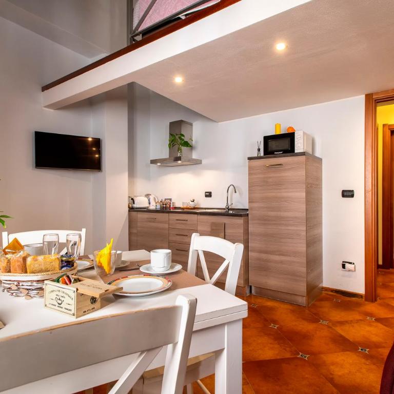 Sa Domo Apartments - One-Bedroom Apartment - Split Level - 4