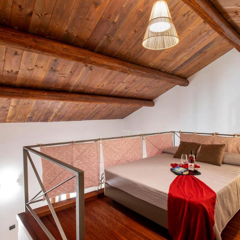 Sa Domo Apartments - One-Bedroom Apartment - Split Level - 3