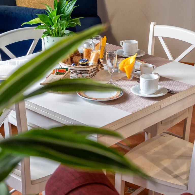 Sa Domo Apartments - One-Bedroom Apartment - Split Level - 11