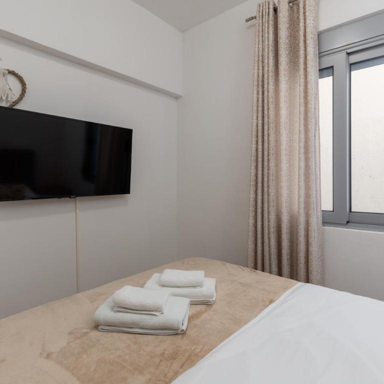 Ana's Place Near the Sea - Two-Bedroom Apartment - 13