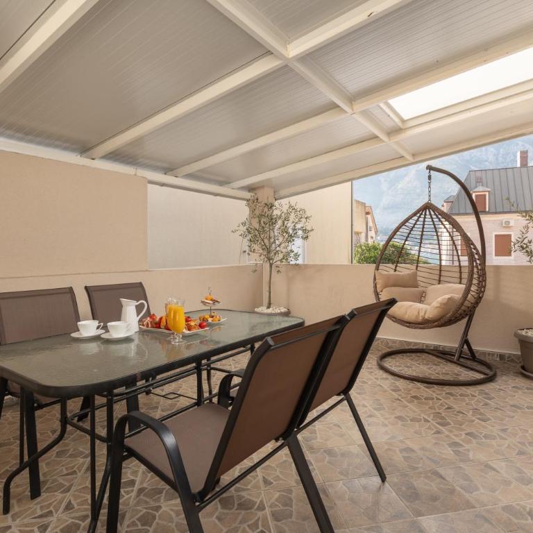 Ana's Place Near the Sea - One-Bedroom Apartment with Balcony - 9