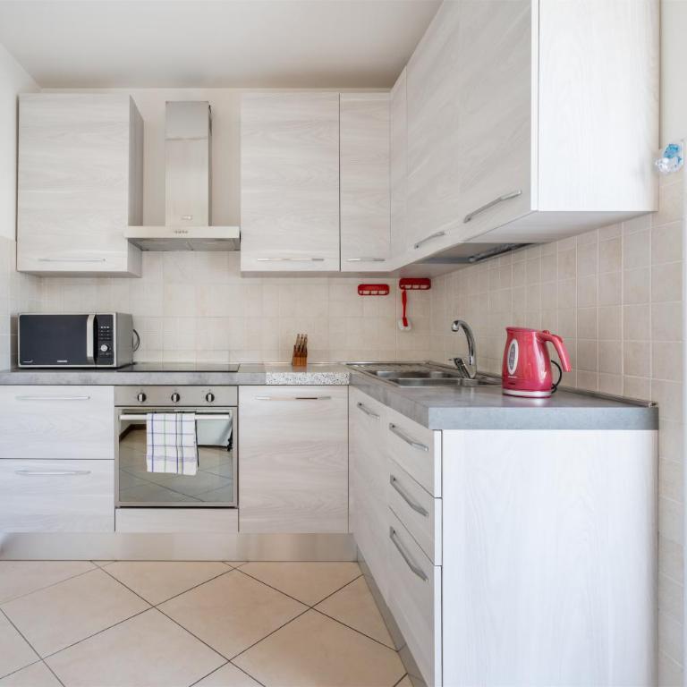 Villa Fontana w/ Private Garden - Appartamento con 3 Camere da Letto - 8