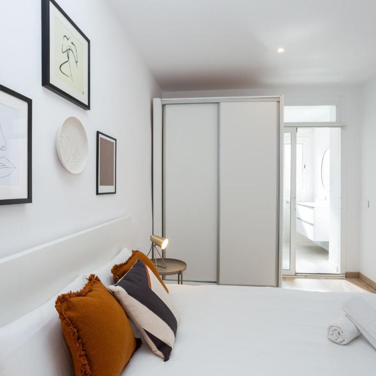 11CRC1037 Newly decorated apartment near Sants Station - Apartment with Balcony - 22
