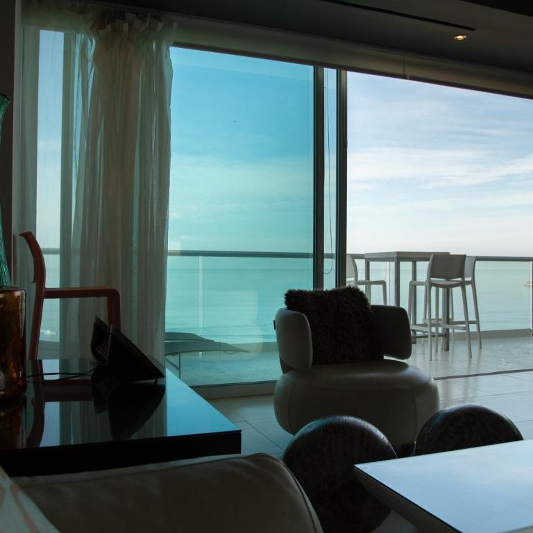 Luxury Condo Peninsula - Apartamento - 60
