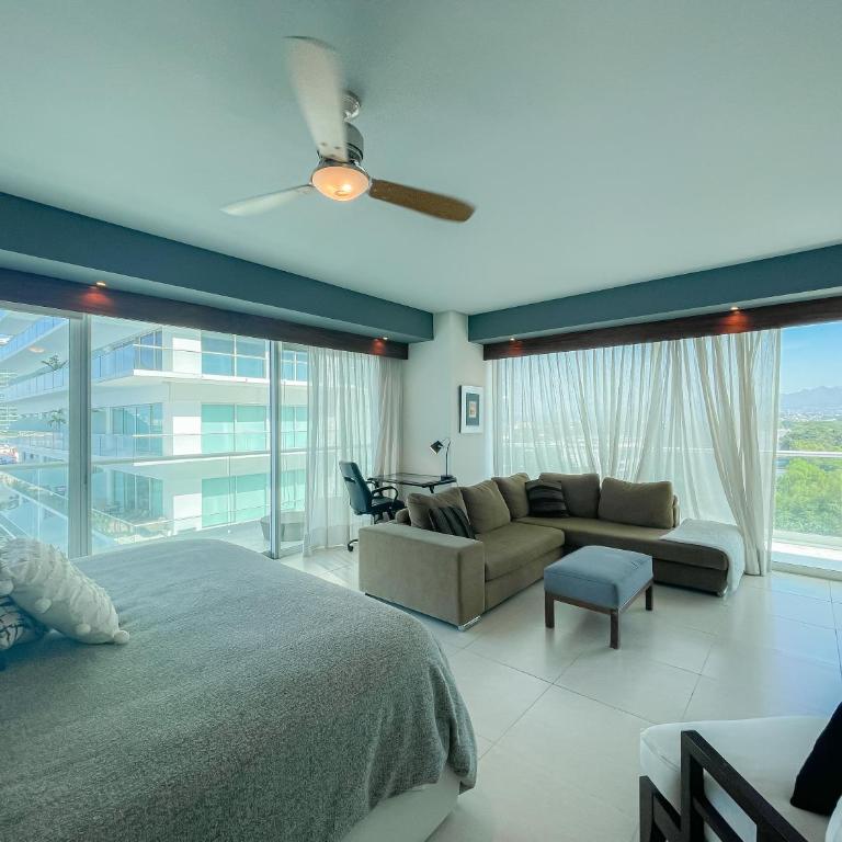 Luxury Condo Peninsula - Apartamento - 79