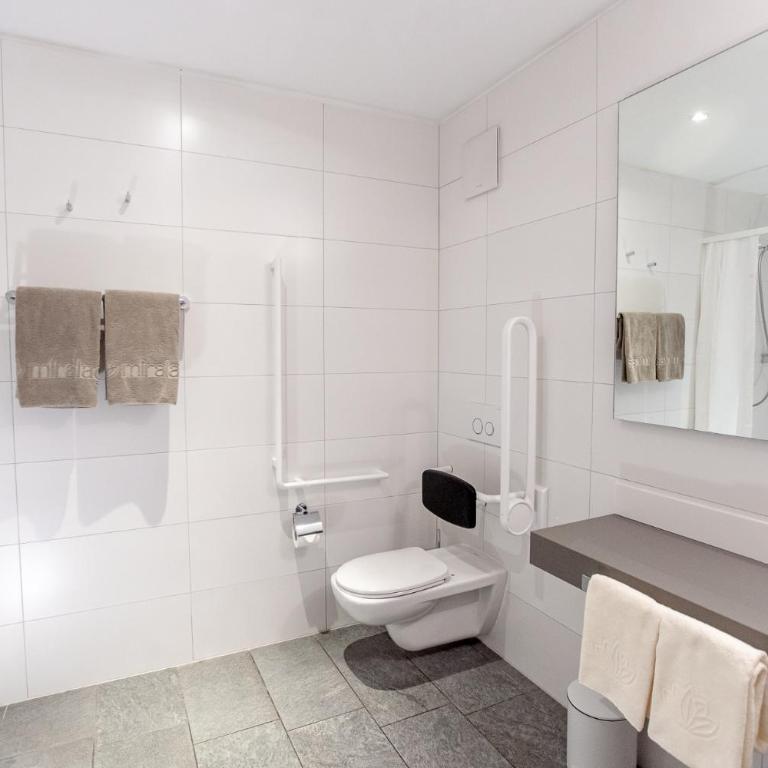 Miralago Locarno Easy Rooms - Easy Self Check-In - Camera Queen Superior con Aria Condizionata - 7