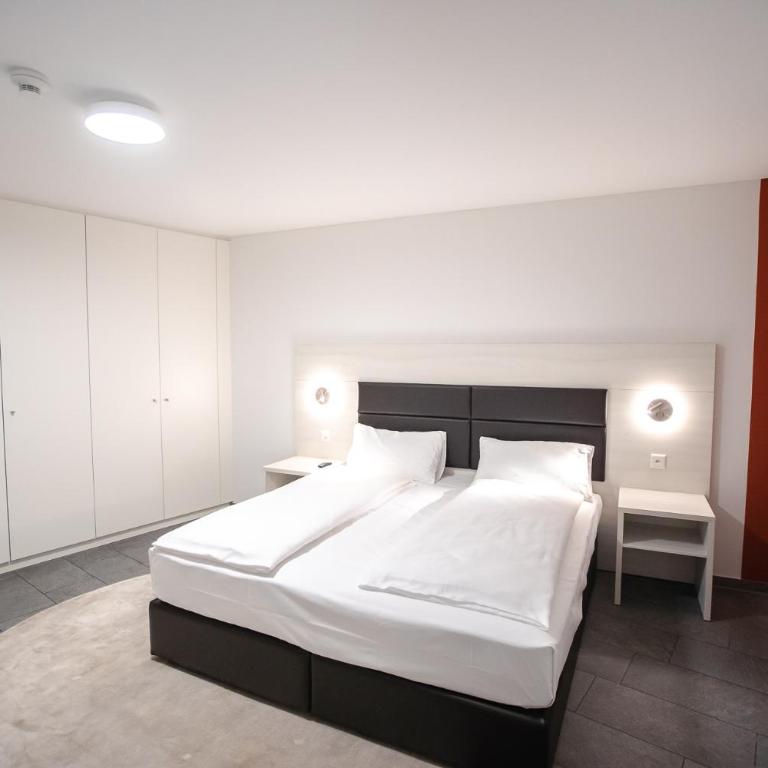Miralago Locarno Easy Rooms - Easy Self Check-In - Camera Queen Superior con Aria Condizionata - 9