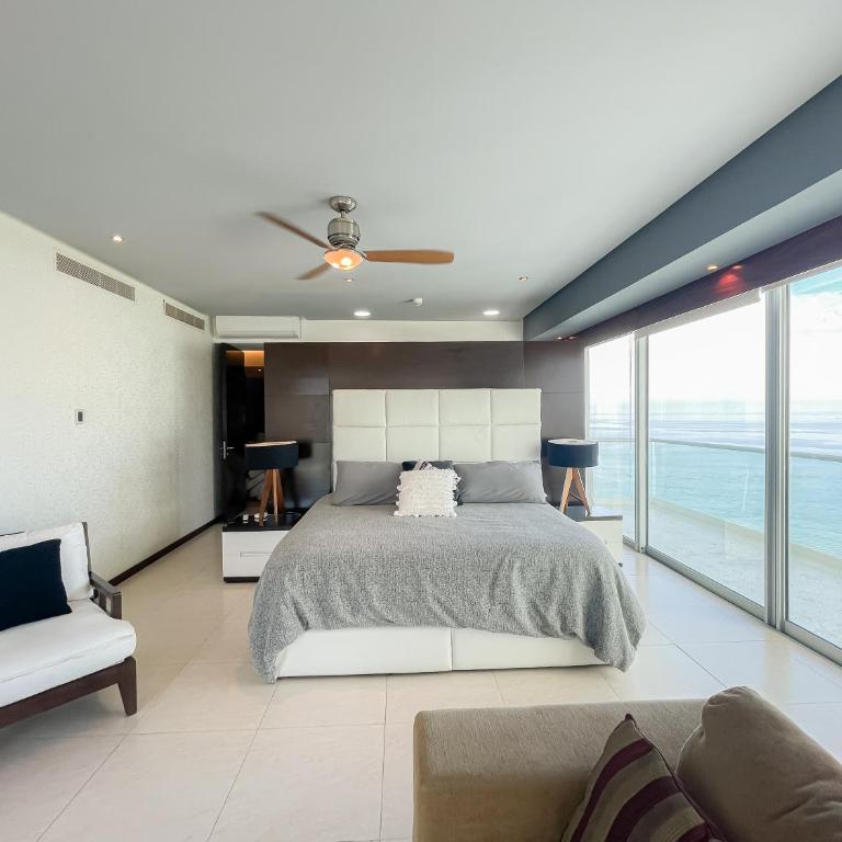 Luxury Condo Peninsula - Apartamento - 86
