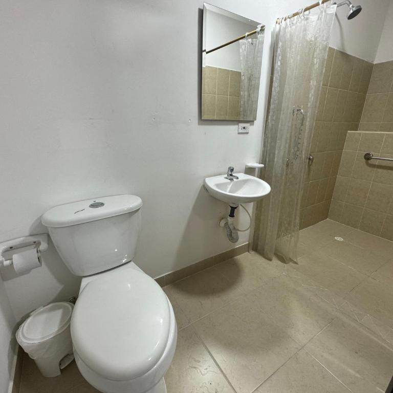 Hotel Mar Inn Cali - Habitación Doble con baño privado - 1