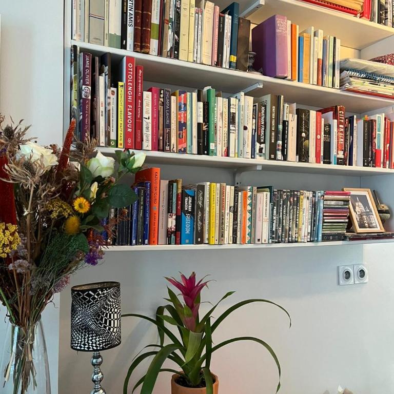 Montmartre Bright & Quiet - One-Bedroom Apartment - 5