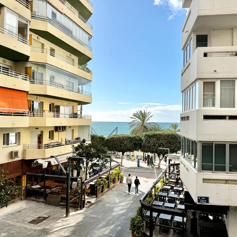 Stunning Apartment With Sea Views - EaW Homes - Apartamento - 3