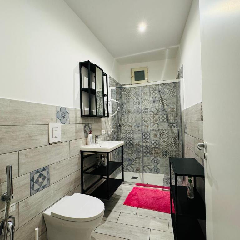 Hostel Mancini Naples - Posto Letto in Dormitorio Misto con 6 Letti - 6
