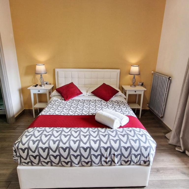 Giulya Guesthouse Hospety Group - Camera Tripla Standard - 7