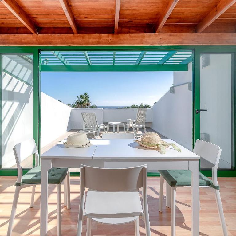 Fantástico apartamento con terraza y vistas al mar - Apartamento - 13