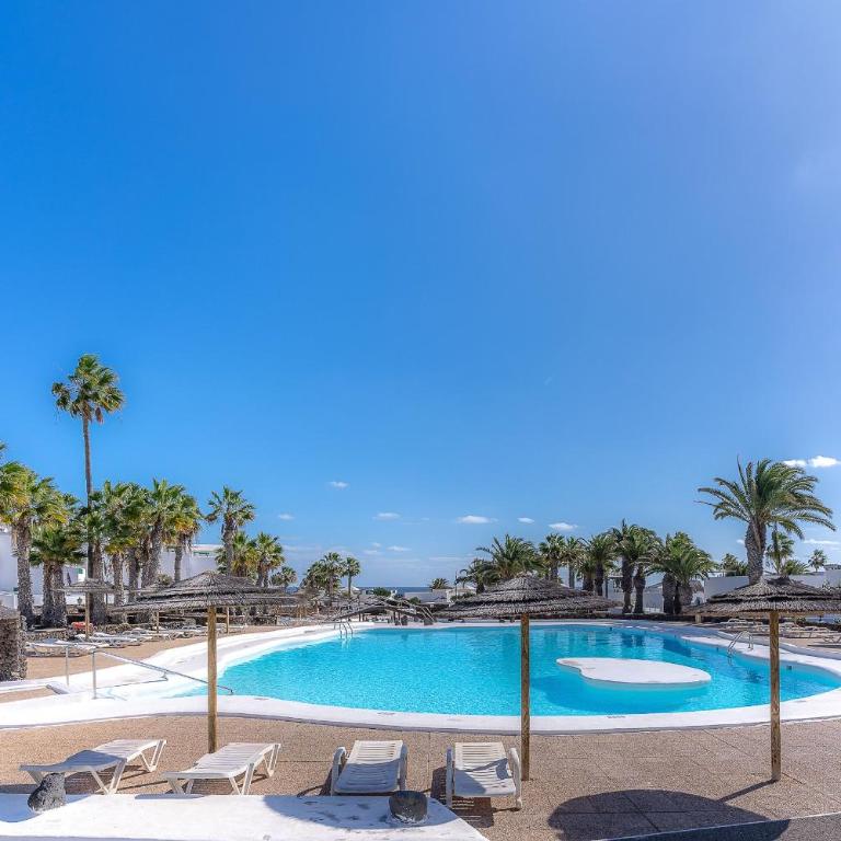Fantástico apartamento con terraza y vistas al mar - Apartamento - 21