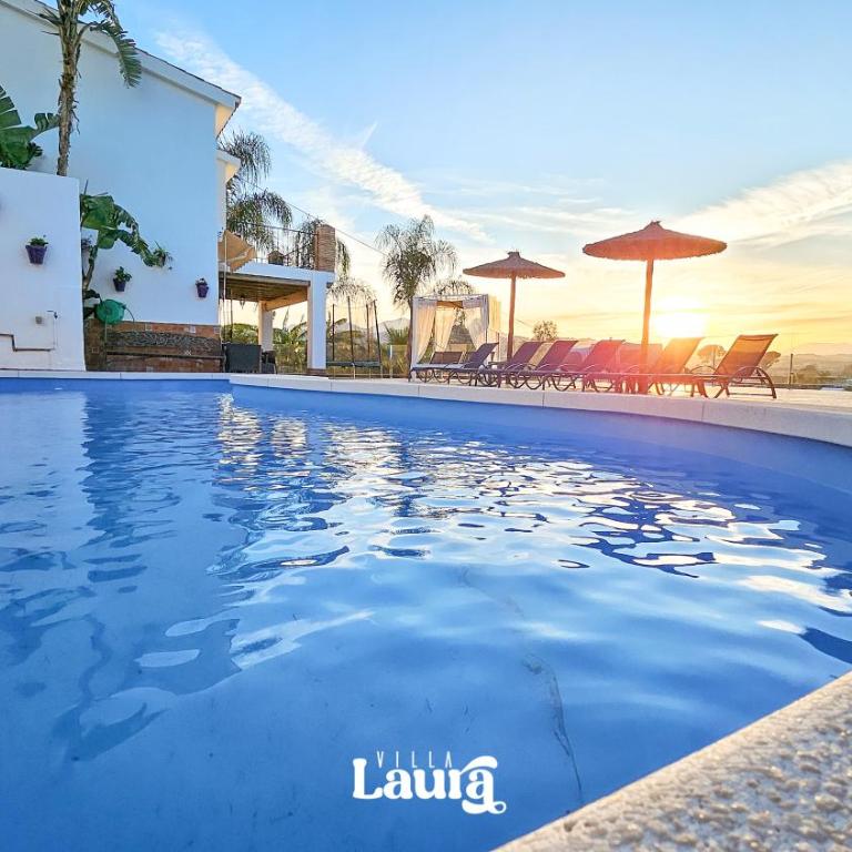 Villa Laura - Four-Bedroom House - 2