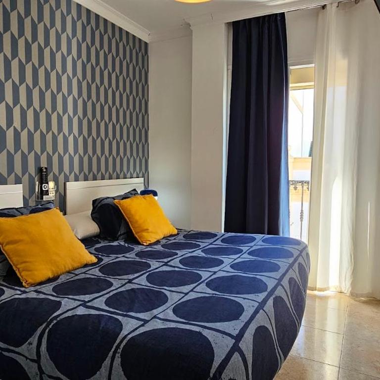 Hostal Boutique Luna de Nerja OLIVE OIL FREE DEGUSTATION & SALE - Habitación Doble con baño - 2 camas - 7