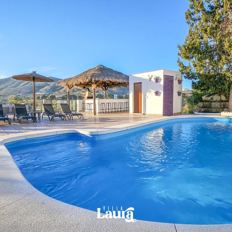 Villa Laura - Four-Bedroom House - 1
