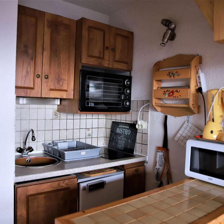 Studio cosy avec mezzanine et balcon au pied des pistes - FR-1-297-158 - Apartment - 14