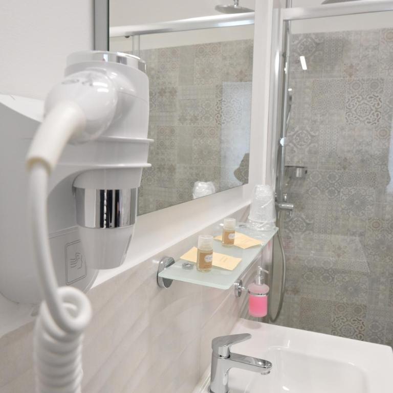 Da 'Nfacci Affittacamere - Camera Matrimoniale con Bagno Privato - 16