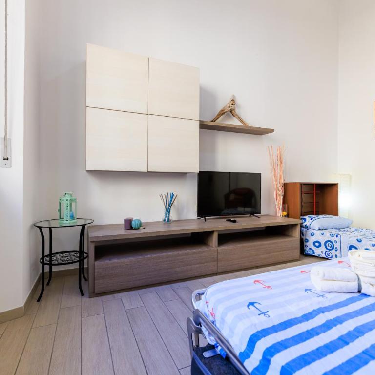 A due passi dal porto - Appartamento con 2 Camere da Letto - 8