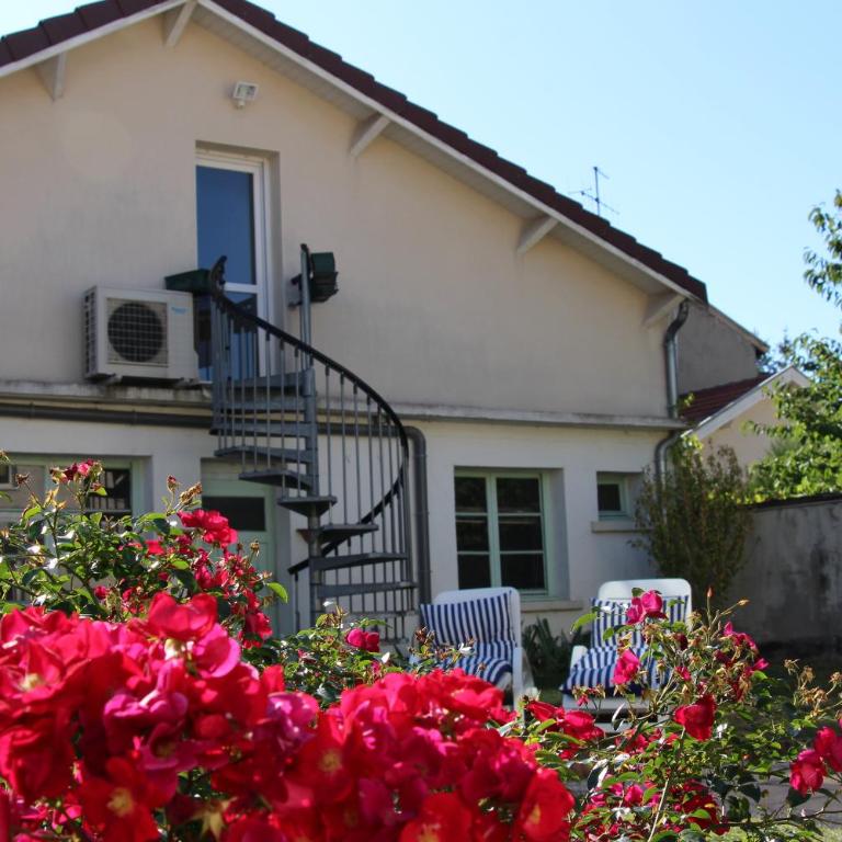 Meublé 2* climatisé dans un quartier calme - Appartement 1 Chambre - 11