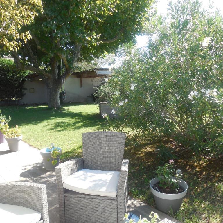La maison bleue - Chambre Lit King-Size - Vue sur Jardin - 25