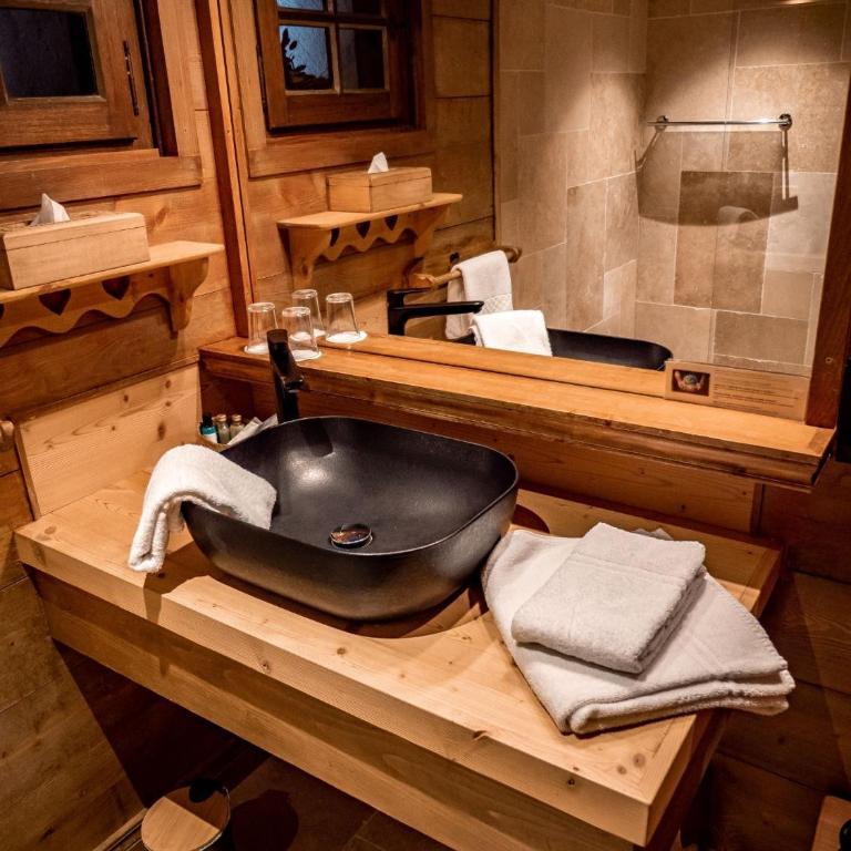 Les Chalets de la Serraz - Chambre Familiale - 1