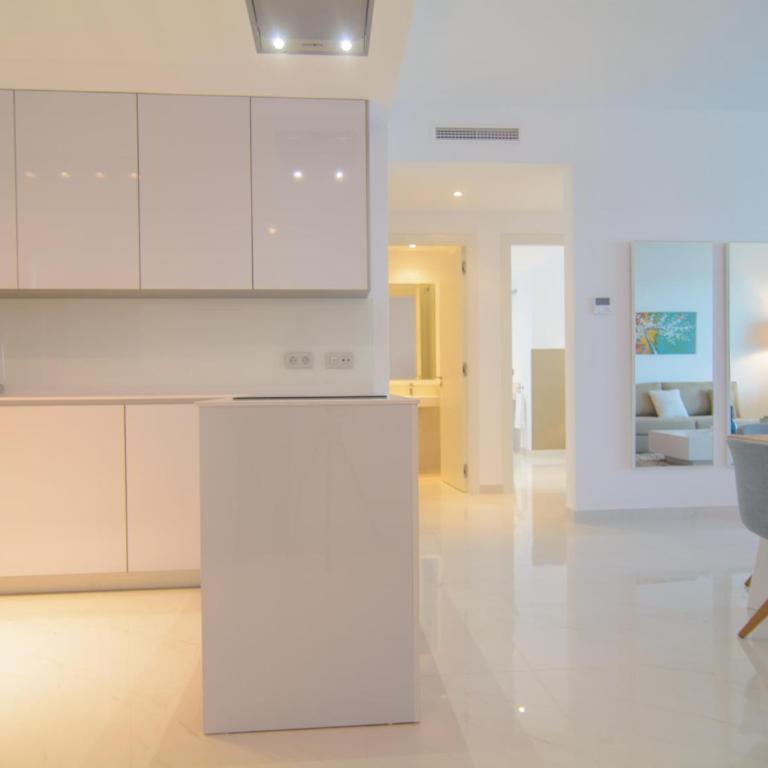 Brand new apartment in Belaire, pools, garden - Apartment - 3