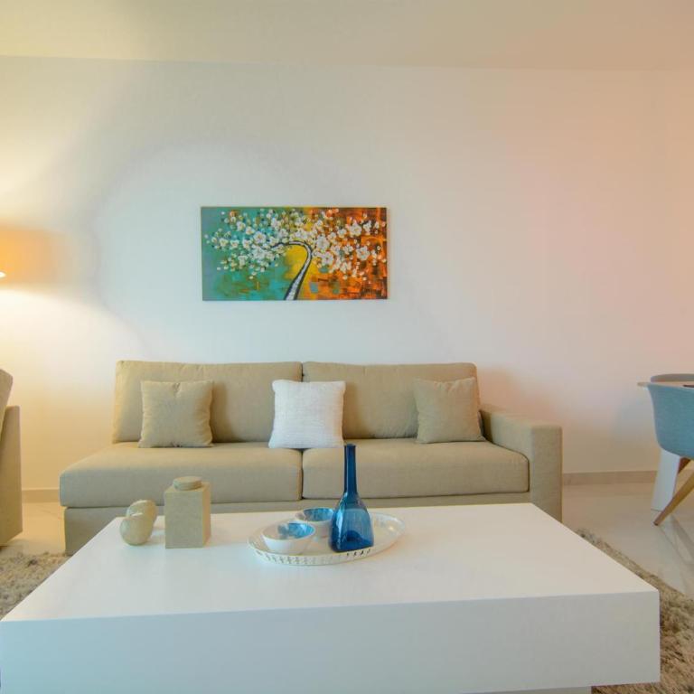 Brand new apartment in Belaire, pools, garden - Apartment - 7