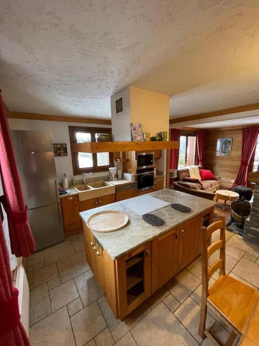 Chalet licorne 12 personnes à 3 min des pistes st martin de Belleville 3 vallées - Chalet - 17