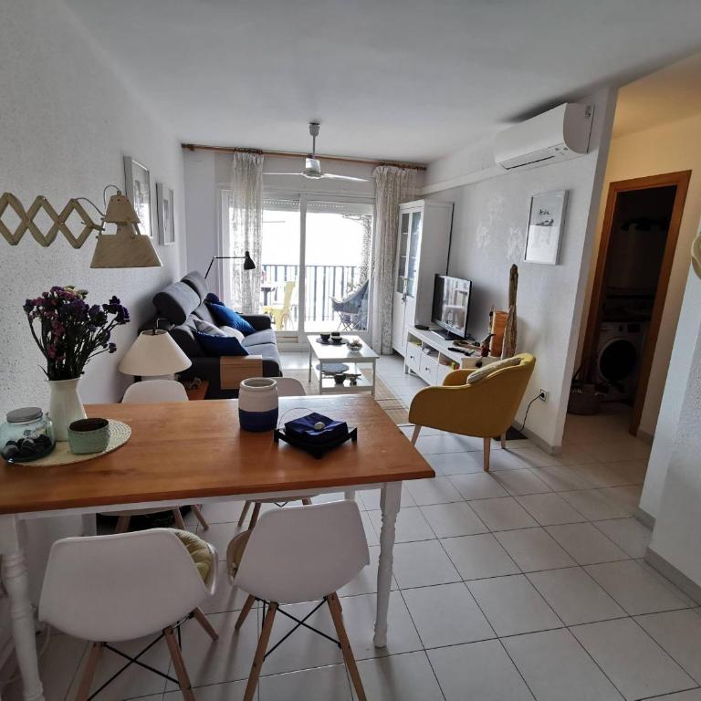 Apartamento a 250m de la playa con terraza, aire acondicionado y WIFI - ES-89-95 - Apartamento - 16