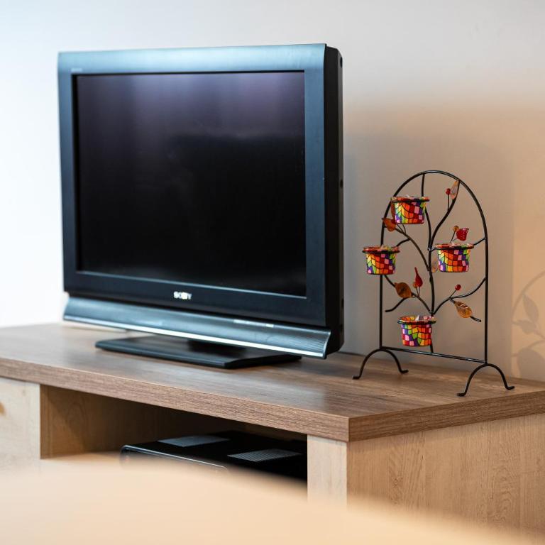 Spacious two bedroom - Two-Bedroom Apartment - 23