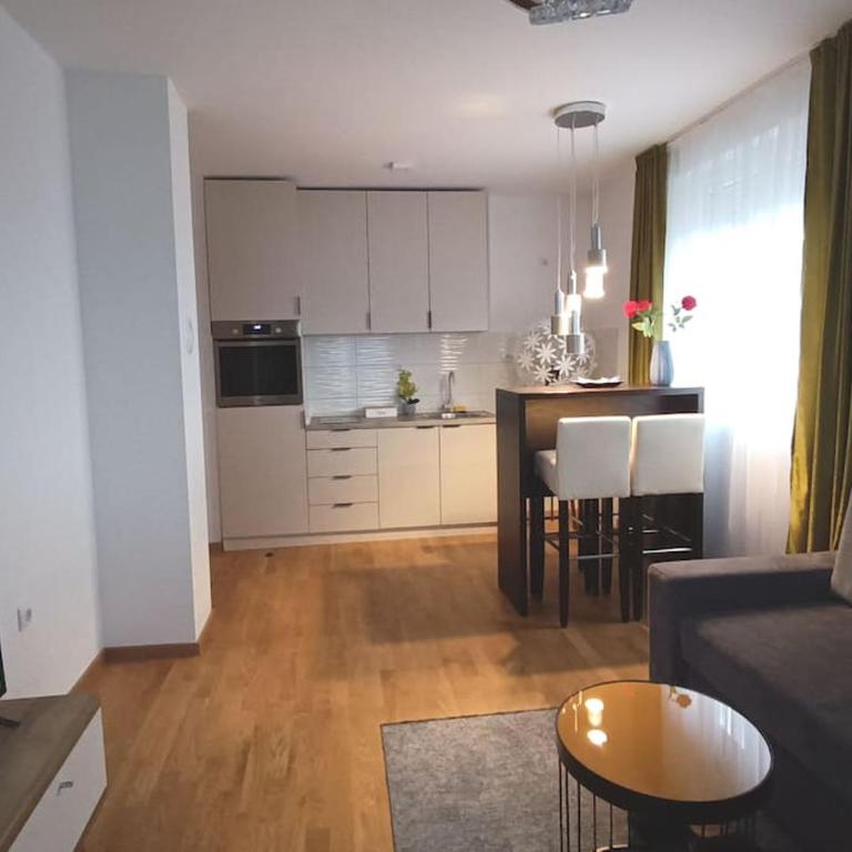 Apartment D ,with garage - Apartman sa 1 Spavaćom Sobom - 1