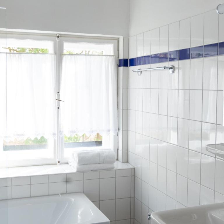 Gästehaus Englischer Garten - Deluxe Doppelzimmer - 8