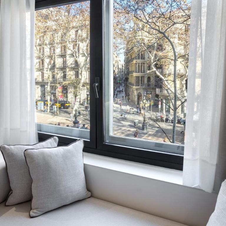Royal Ramblas - Design Room with Ramblas view - 18