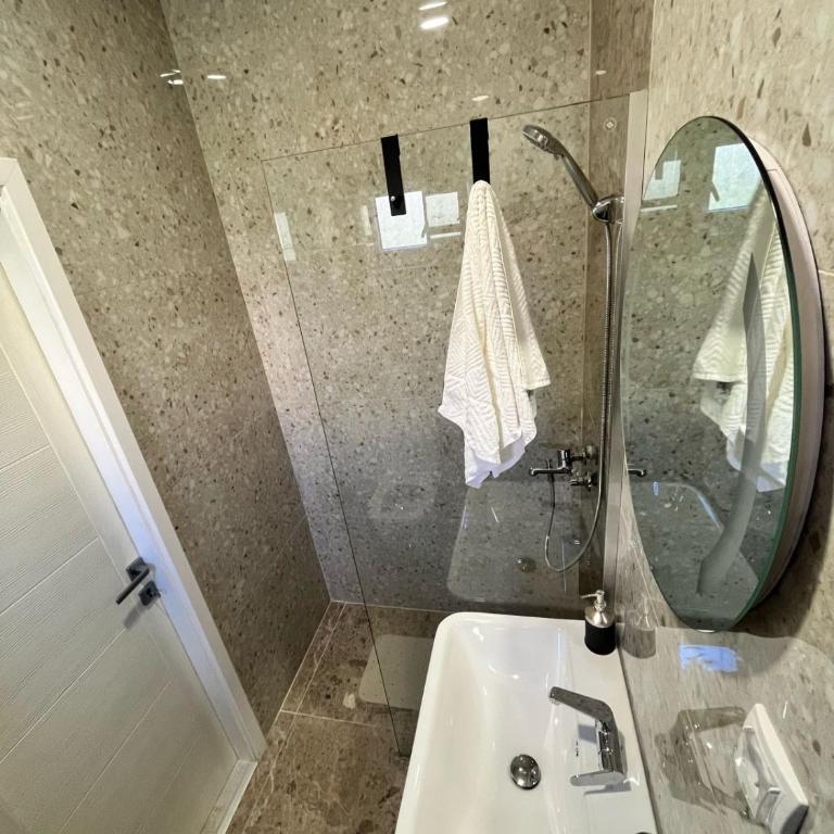 STR Apartments - Apartman - 12