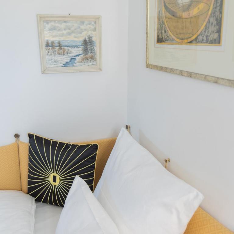 Gästehaus Englischer Garten - Economy Doppel- oder Zweibettzimmer mit Gemeinschaftsbad - 7