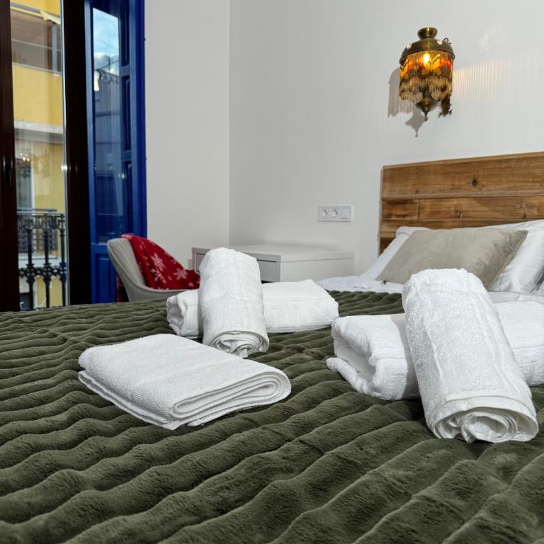 Castaños 4 - Double Room with Shared Toilet - 24