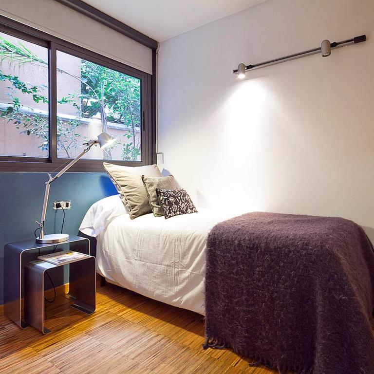 My Space Emirates - Charming Duplex in Barcelona ideal for Families or Friends - Deluxe Apartment - 2