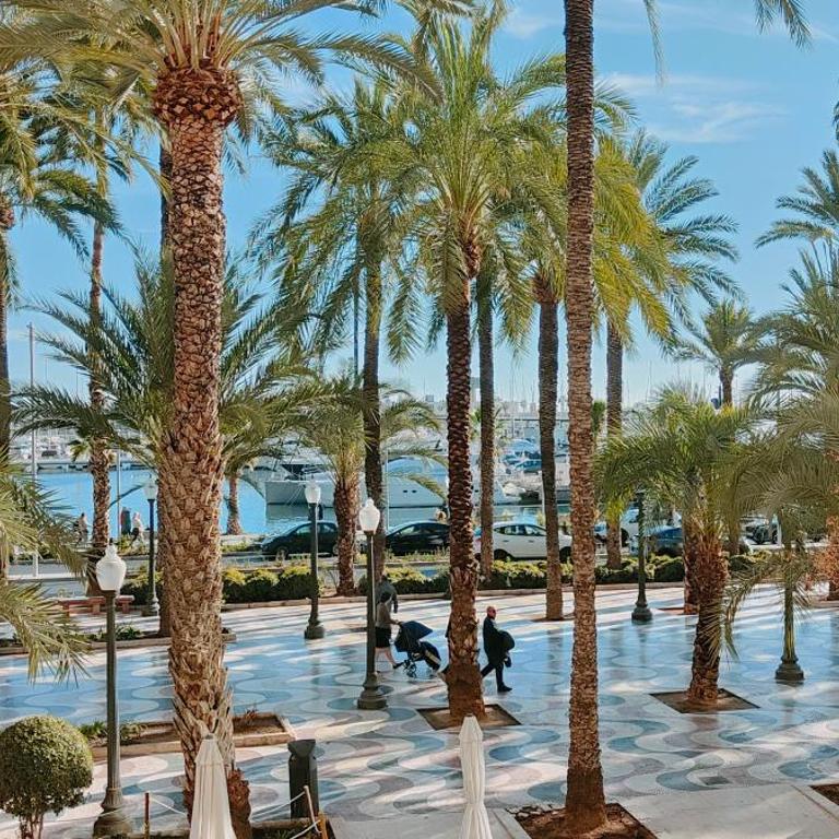 Alicantissima Marina & Beach - One-Bedroom Apartment - 1