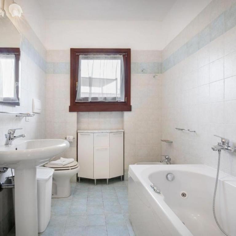 REGINA GARDESANA Luxury - Villa con 3 Camere da Letto - 41