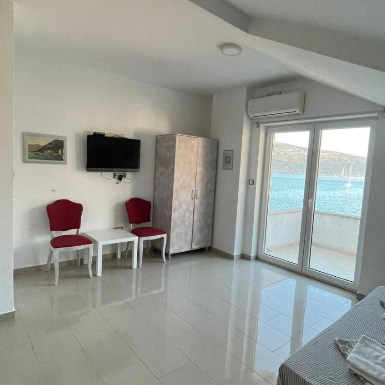 Apartments Villa Danilovic - Studio with Sea View - 4