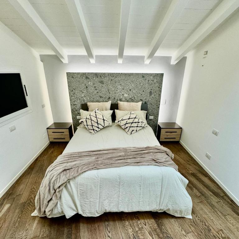 BRIDGE Apt Brescia - Netflix - wifi - Appartamento con 2 Camere da Letto - 1