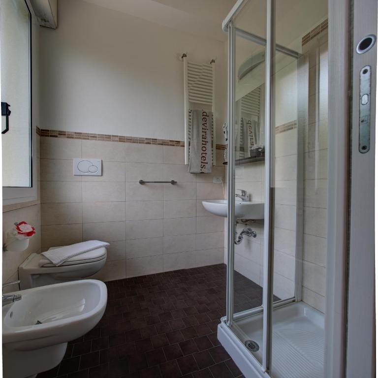 Hotel Tiziana - Camera Matrimoniale/Doppia con Letti Singoli - 2