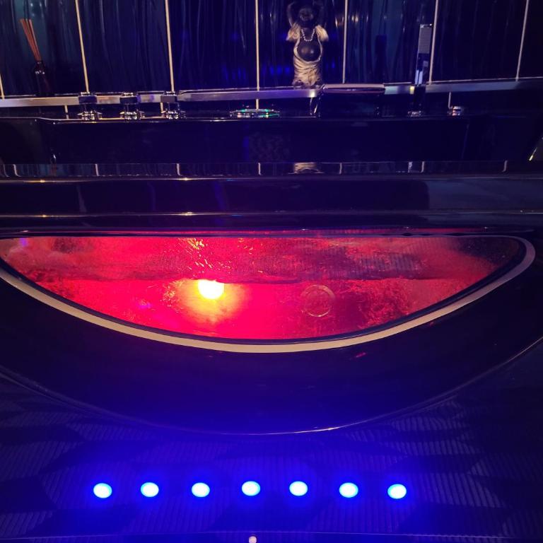 Secret Love Jacuzzi ou Midnight Spa - Superior Studio - 5
