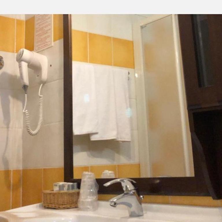 Hotel Splendid - Camera Familiare - 2