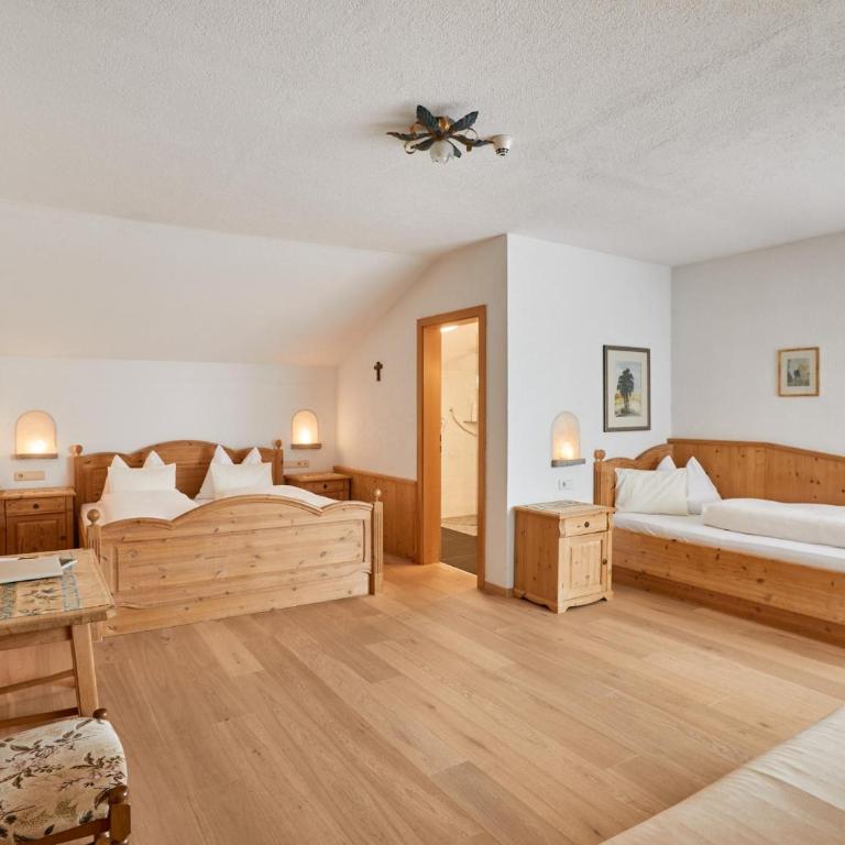 Mineralienhotel Natznerhof - Chambre Triple - 5