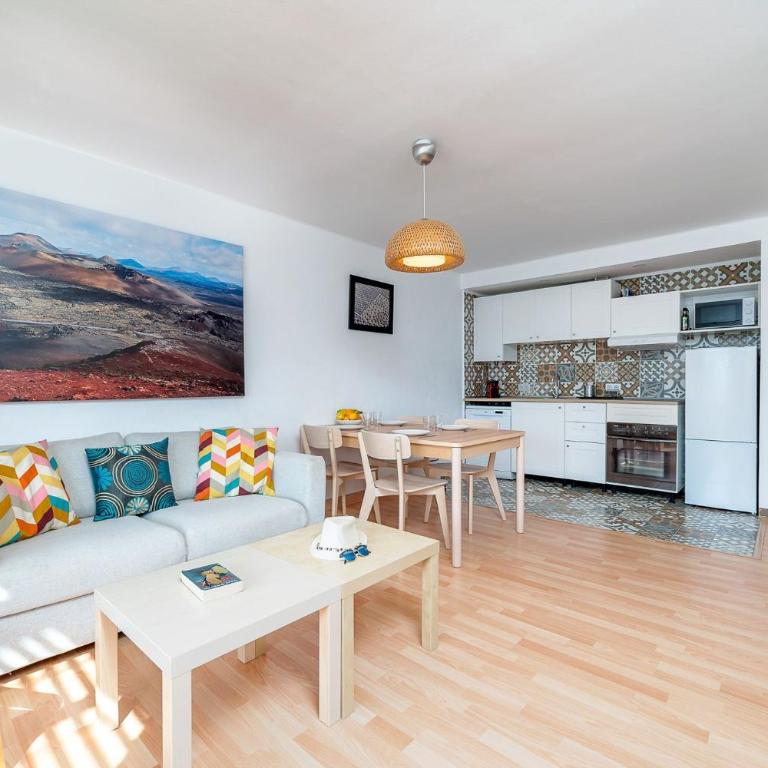 Playa Bastián: 2 habs, 2 baños y súper terraza - Apartamento de 2 dormitorios - 2
